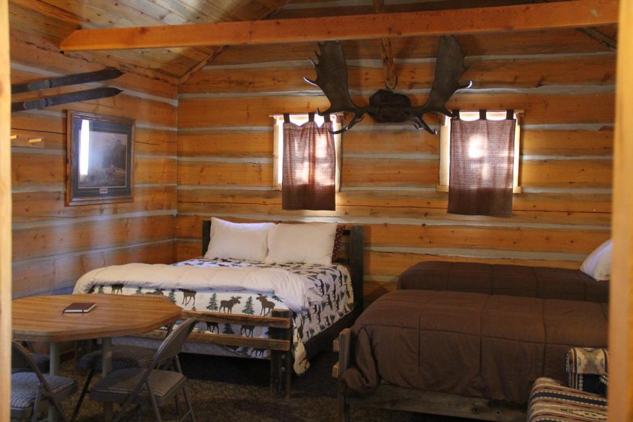Sugar Loaf Lodge & Cabins Anaconda Exterior photo
