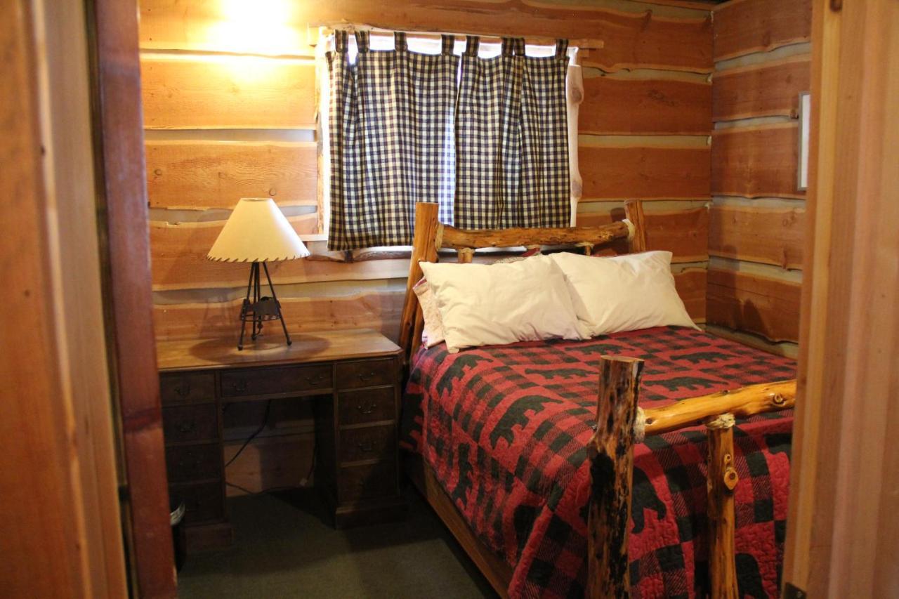 Sugar Loaf Lodge & Cabins Anaconda Exterior photo