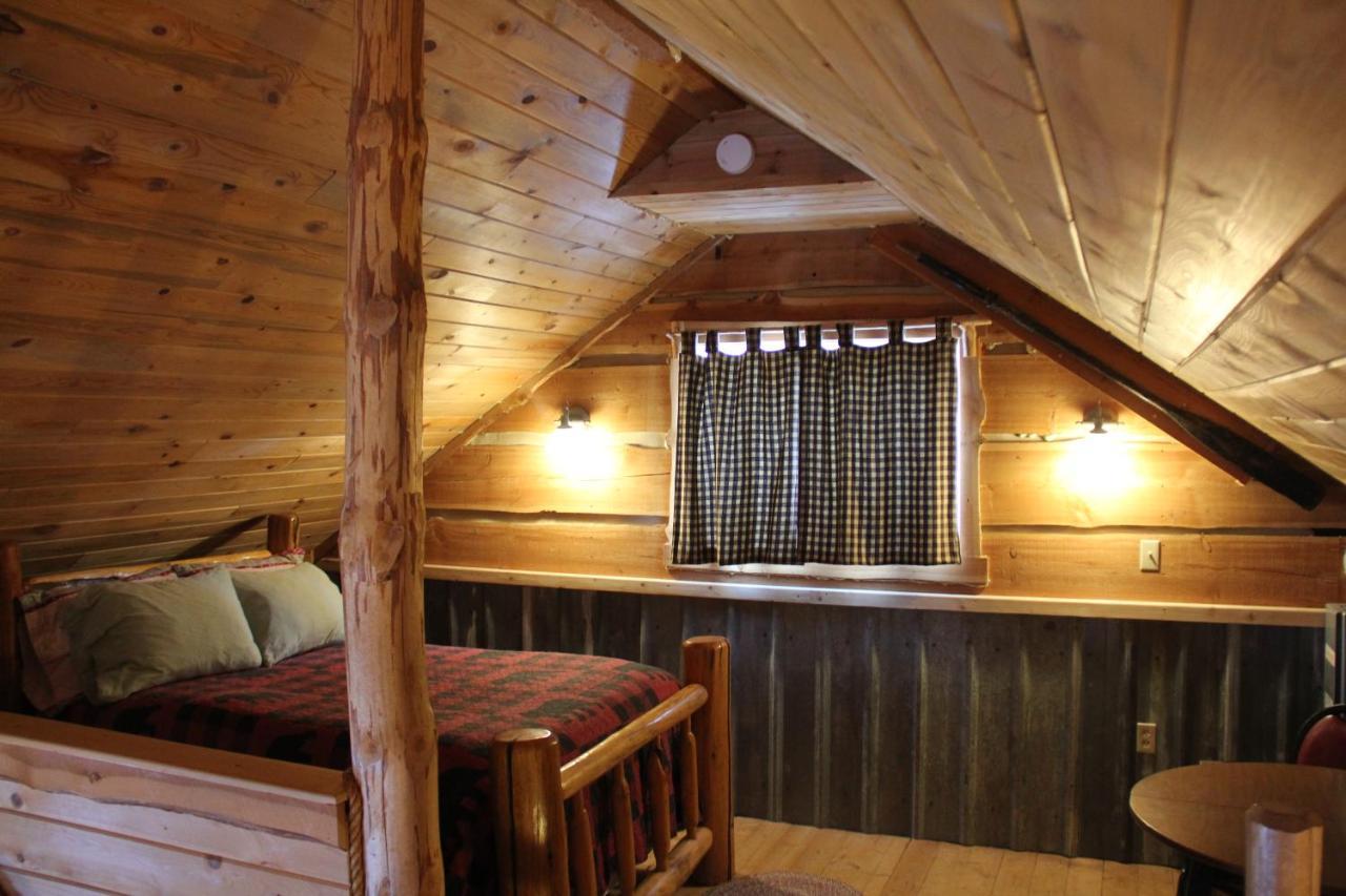 Sugar Loaf Lodge & Cabins Anaconda Exterior photo